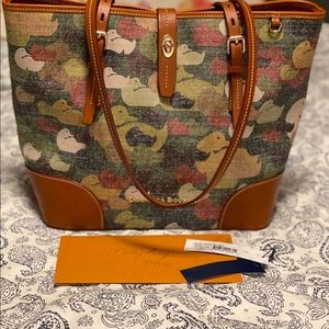 Dooney and Bourke Duck Dynasty Camo Dover Tote